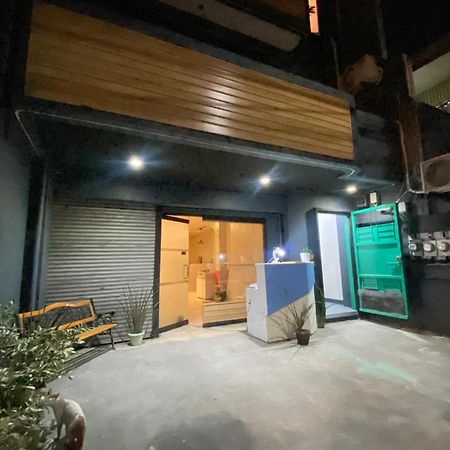 Lime Lite Manila Hostel 마카티 외부 사진
