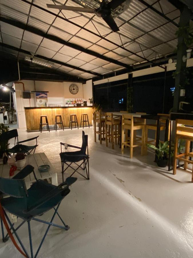 Lime Lite Manila Hostel 마카티 외부 사진