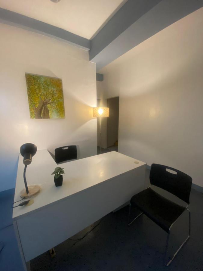 Lime Lite Manila Hostel 마카티 외부 사진