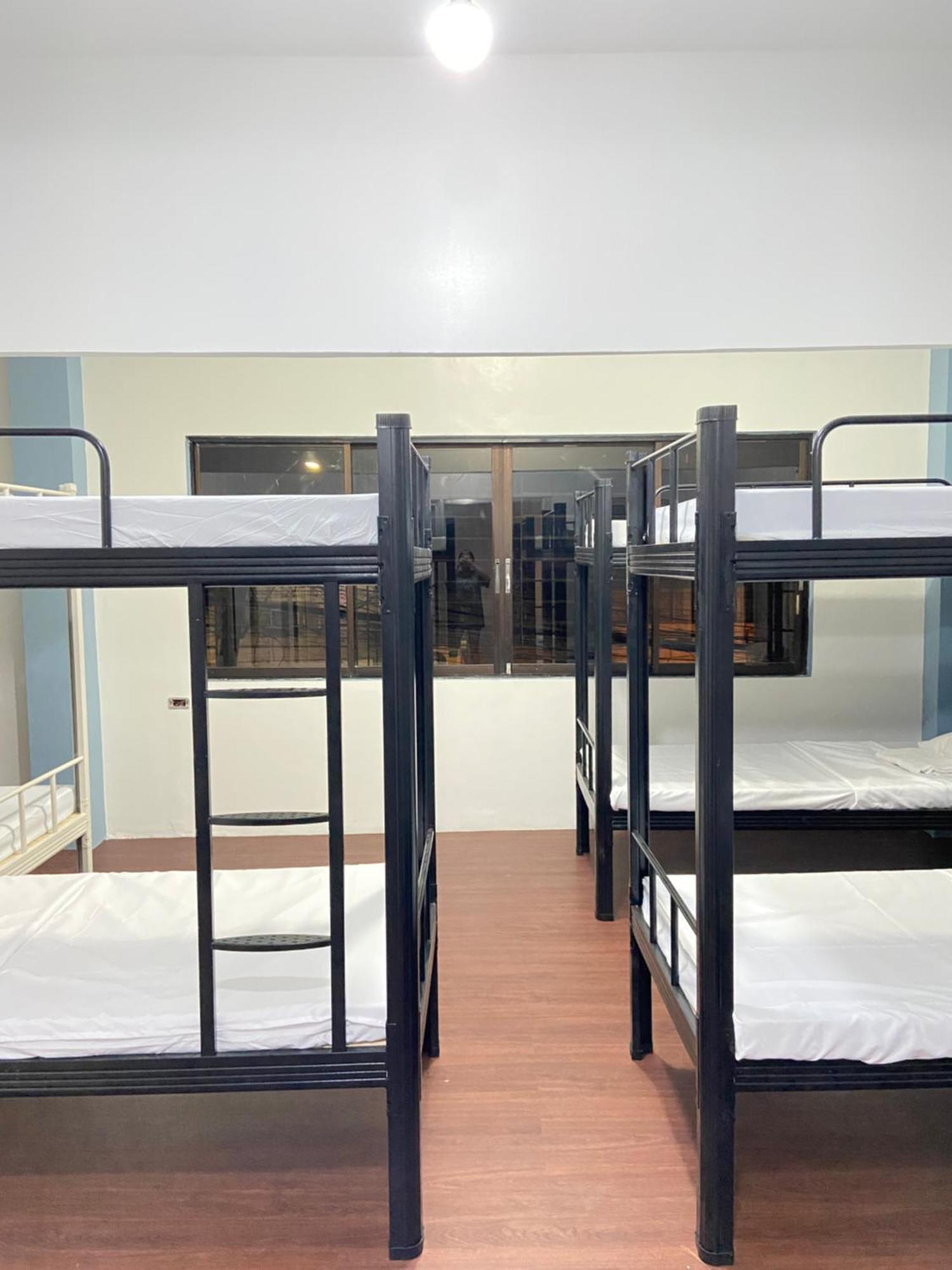 Lime Lite Manila Hostel 마카티 외부 사진